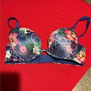 Victoria's Secret Multi-Color Floral W/
Sparkly Embellishments Plunge Bra 36C